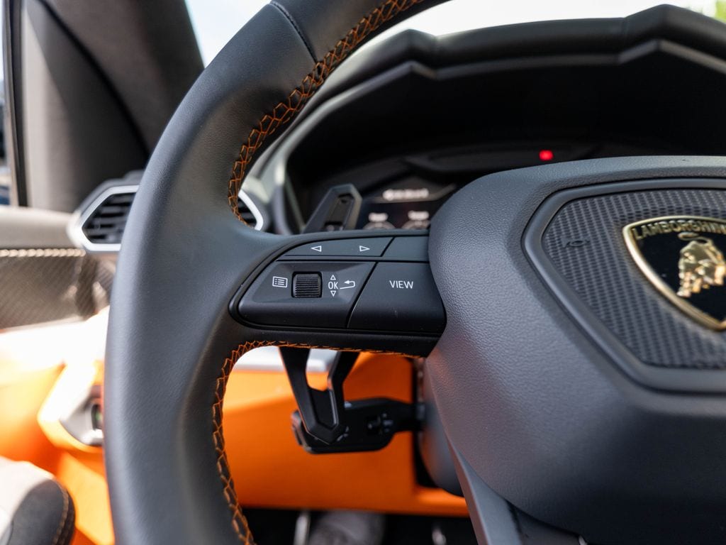 2024 Lamborghini Urus S - Photo 11