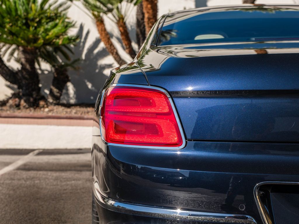 2026 Bentley Flying Spur - Photo 10