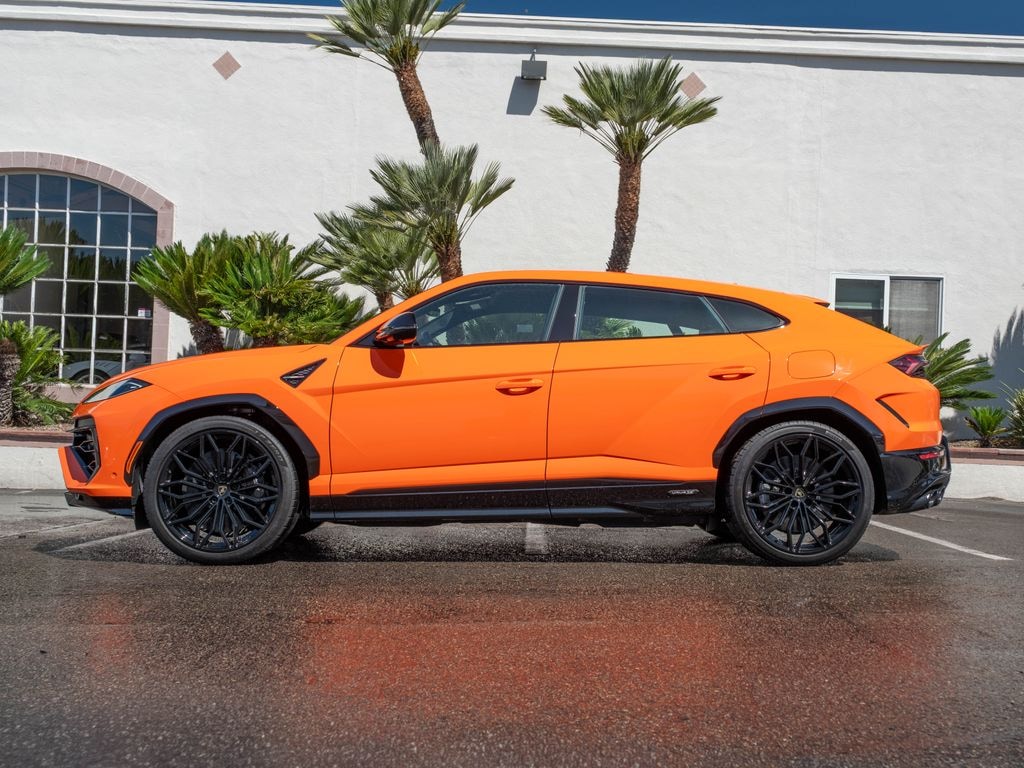 New 2026 Lamborghini Urus SE SUV