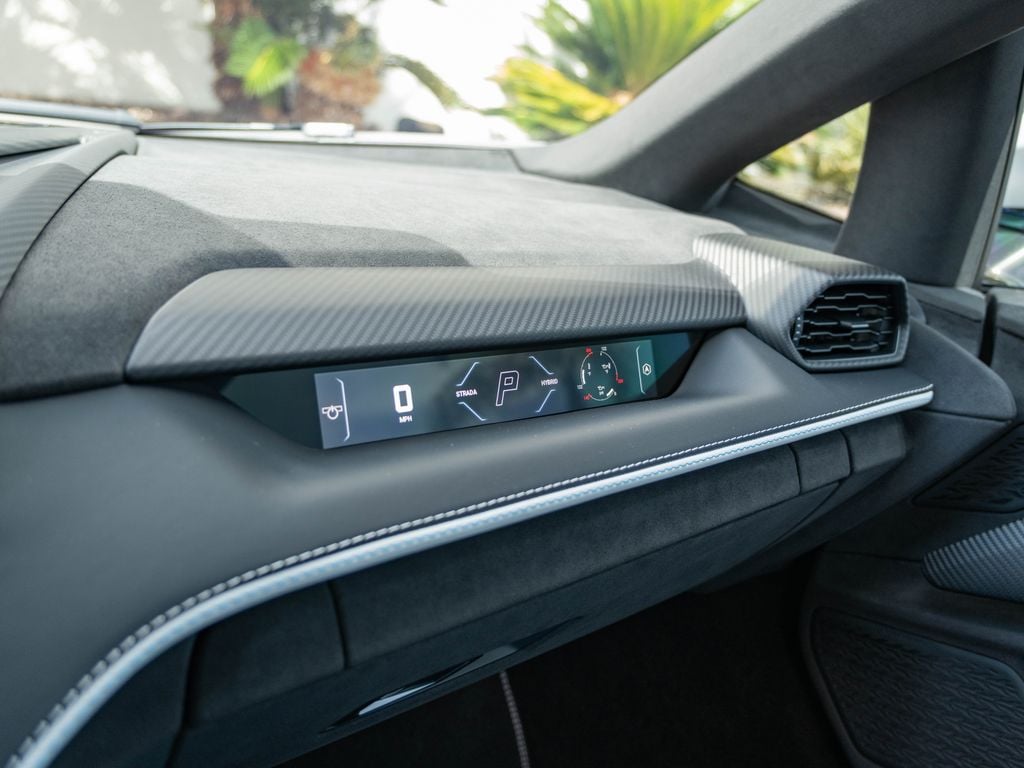 2025 Lamborghini Revuelto Base - Photo 19