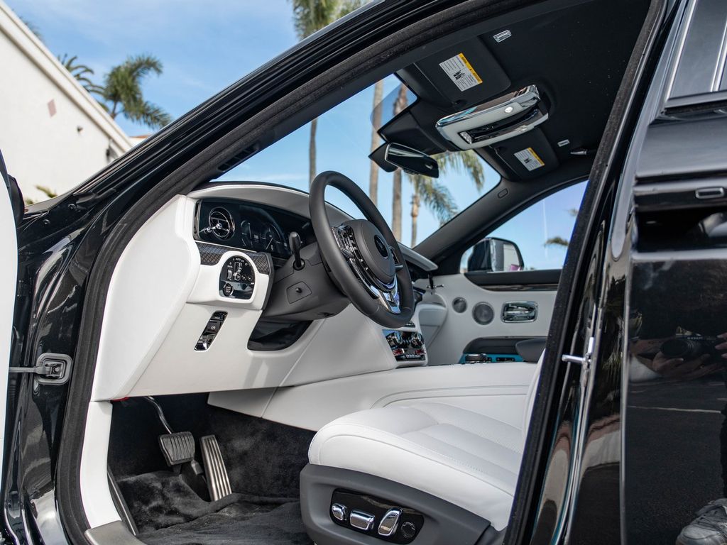 2026 Rolls-Royce Ghost Black Badge - Photo 28