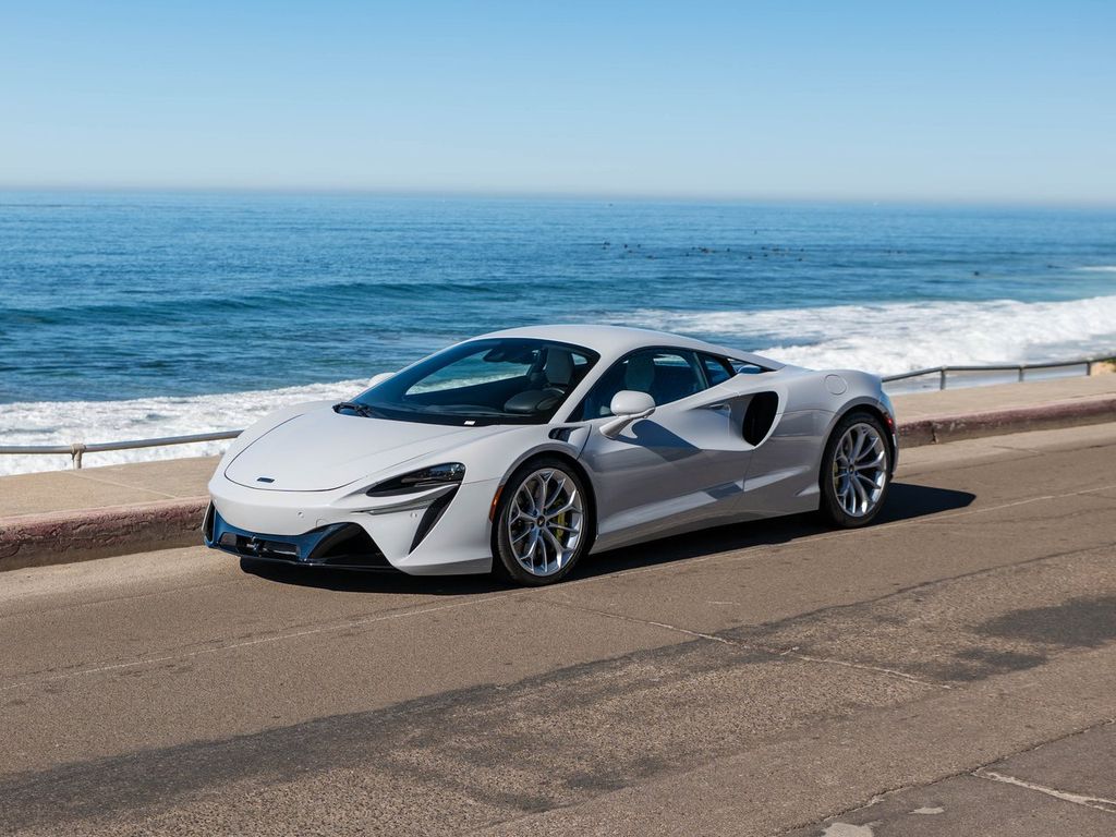 2023 McLaren Artura 3.0 Techlux's photo
