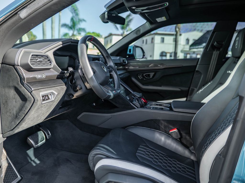 2023 Lamborghini Urus Performante - Photo 21