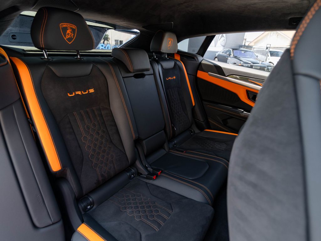2024 Lamborghini Urus S - Photo 26