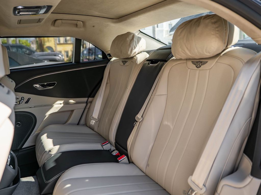 2026 Bentley Flying Spur - Photo 31