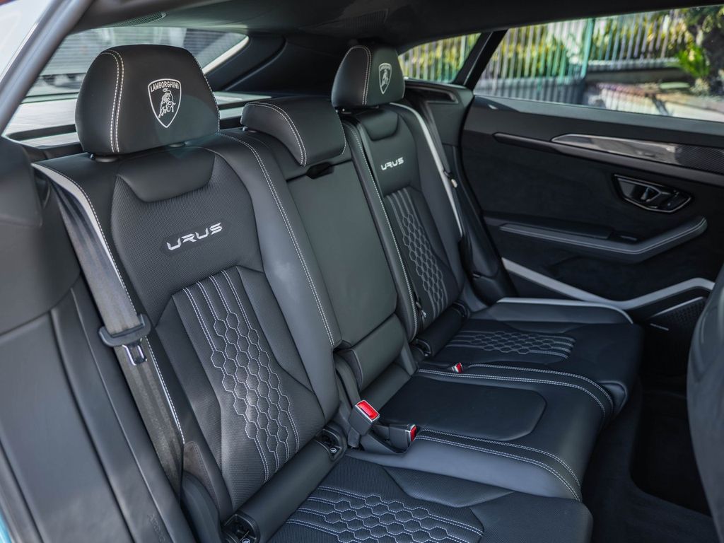 2023 Lamborghini Urus Performante - Photo 33