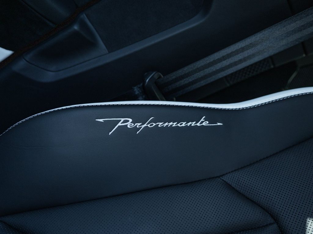 2023 Lamborghini Urus Performante - Photo 40