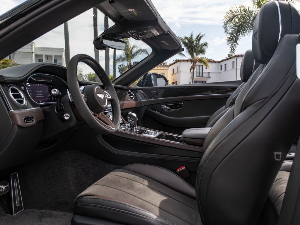 2024 Bentley Continental GTC S - Photo 14