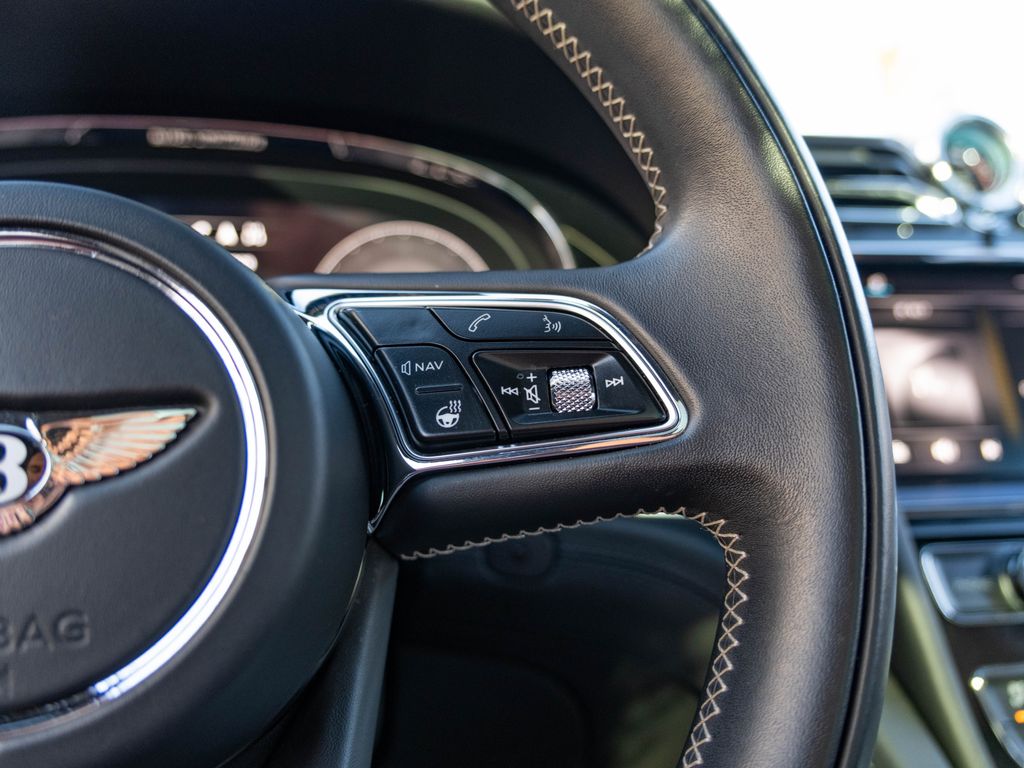 2021 Bentley Bentayga Speed - Photo 9