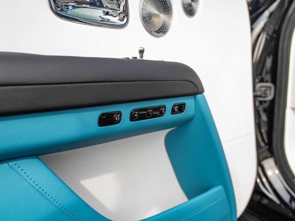 2026 Rolls-Royce Ghost Black Badge - Photo 11
