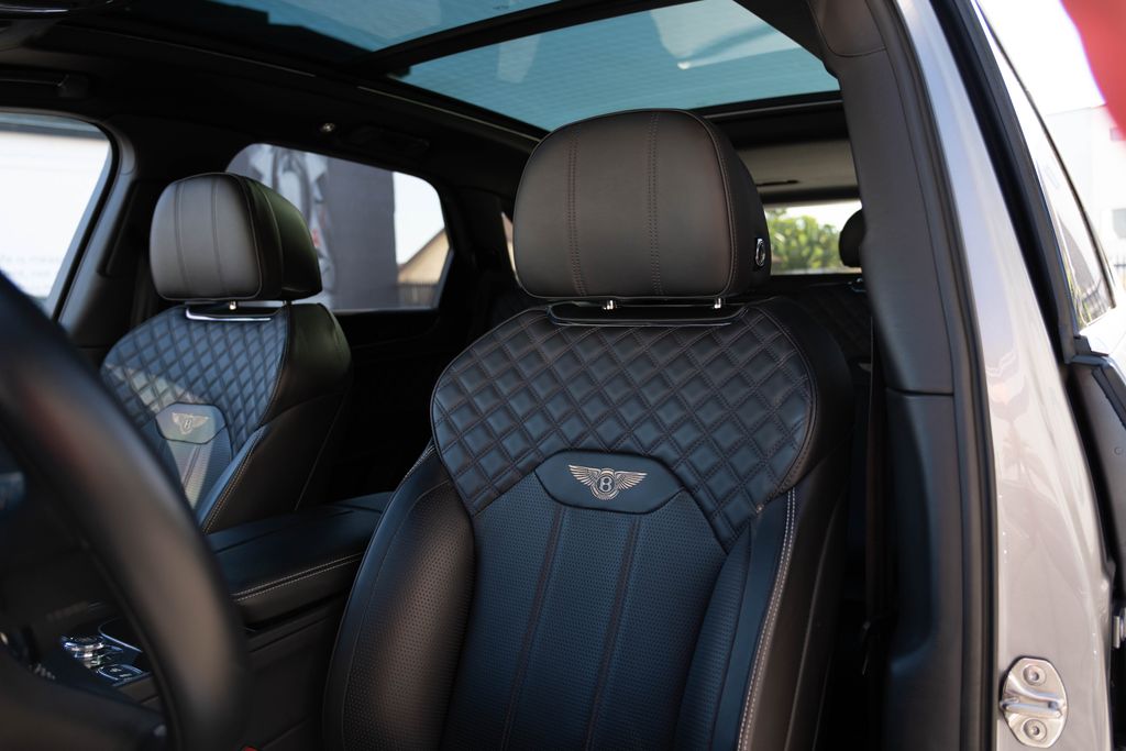 2021 Bentley Bentayga Speed - Photo 16