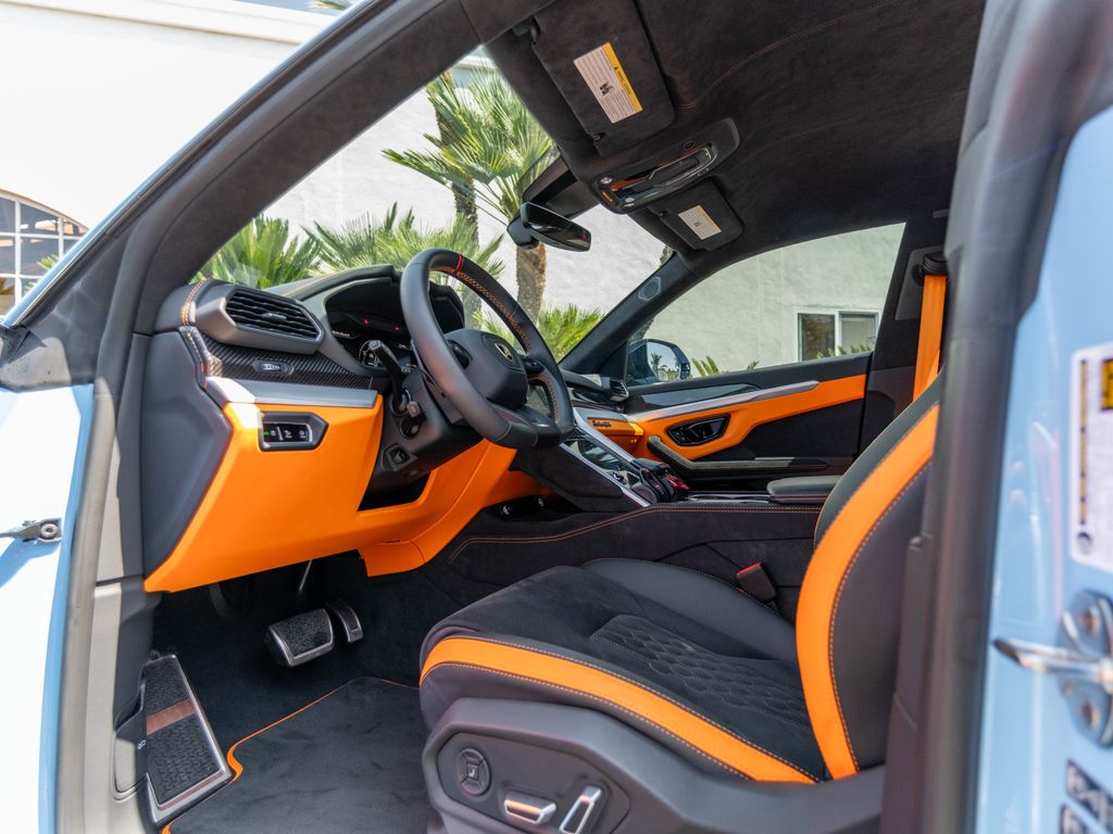 2024 Lamborghini Urus S - Photo 19