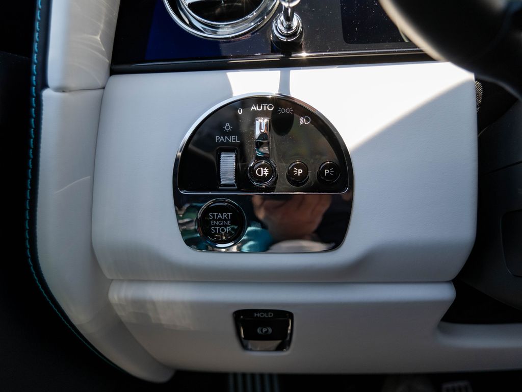 2026 Rolls-Royce Cullinan Base - Photo 20