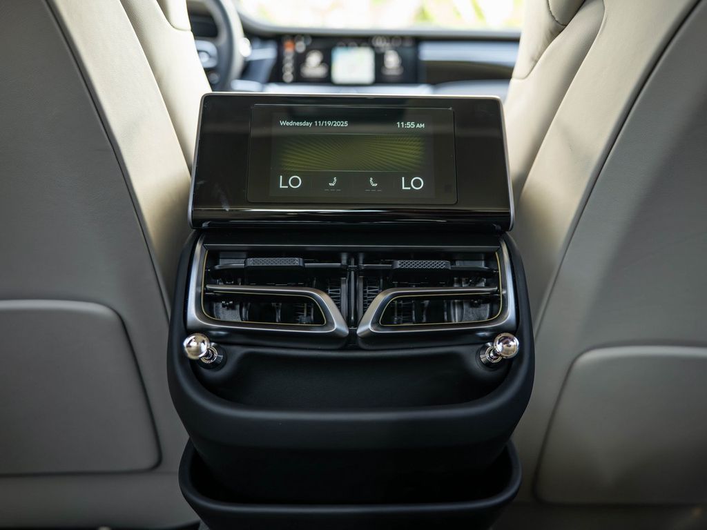 2026 Bentley Flying Spur - Photo 37