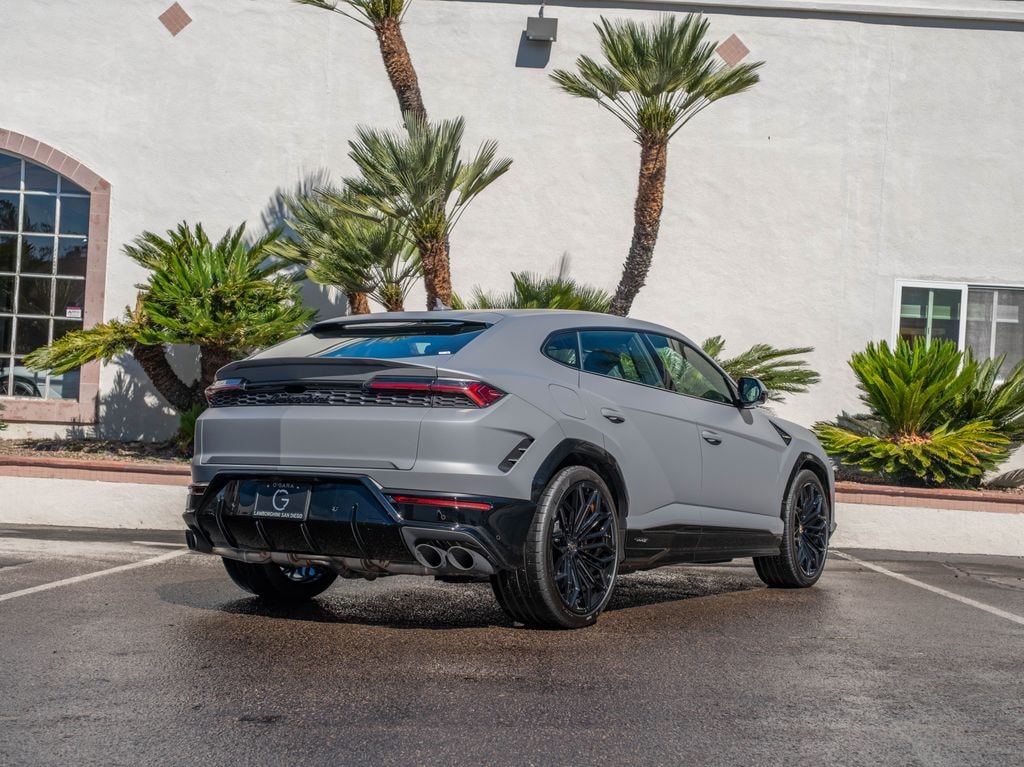 New 2026 Lamborghini Urus SE SUV