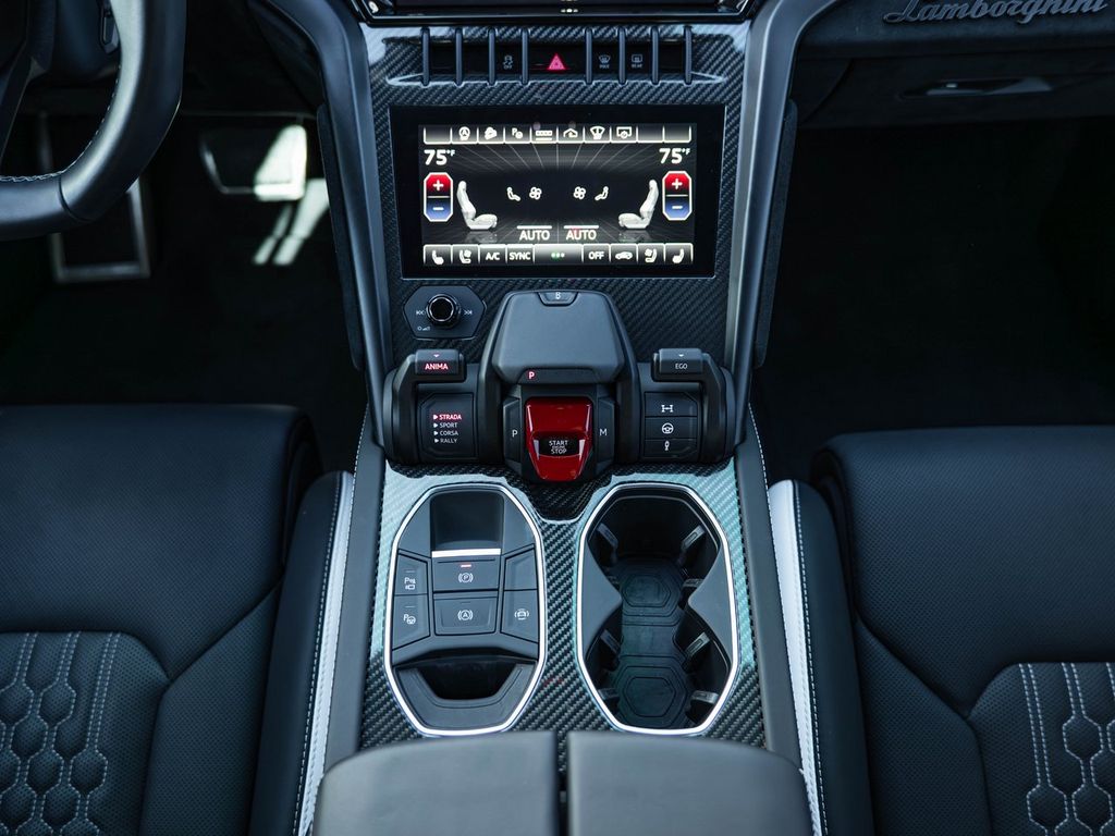 2023 Lamborghini Urus Performante - Photo 35