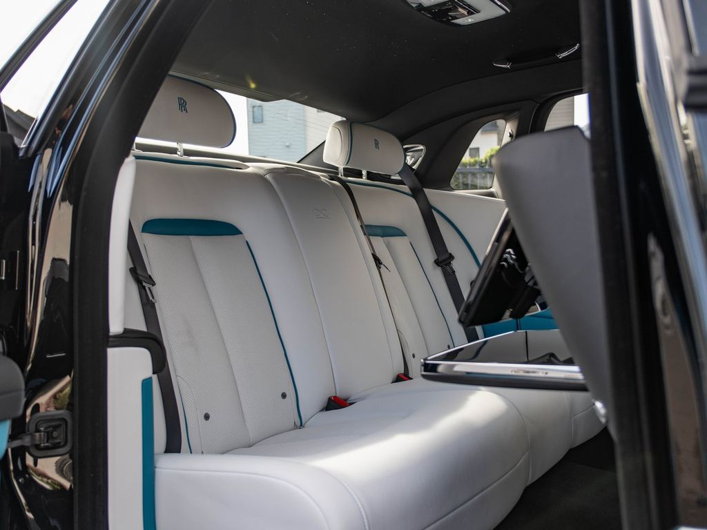 2026 Rolls-Royce Ghost Black Badge - Photo 33