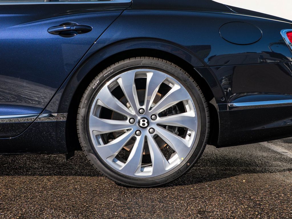 2026 Bentley Flying Spur - Photo 12