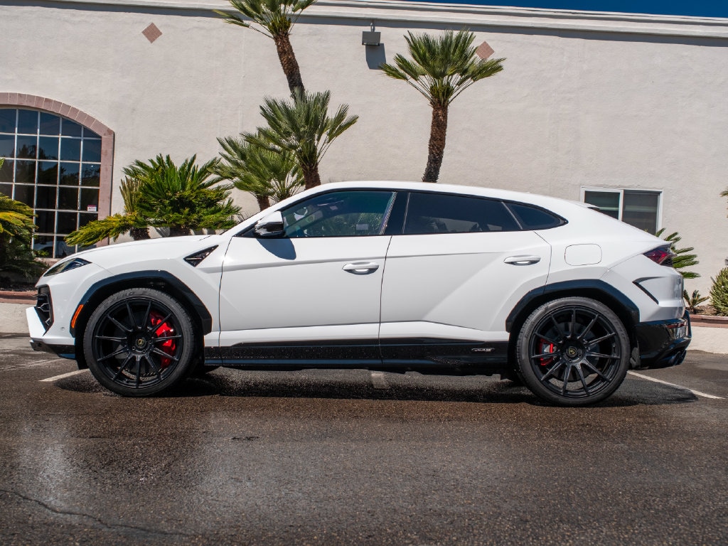 New 2026 Lamborghini Urus SE SUV