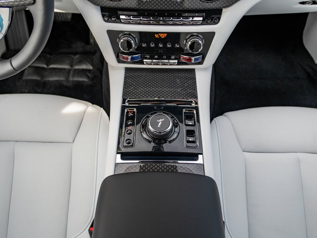 2026 Rolls-Royce Ghost Black Badge - Photo 43