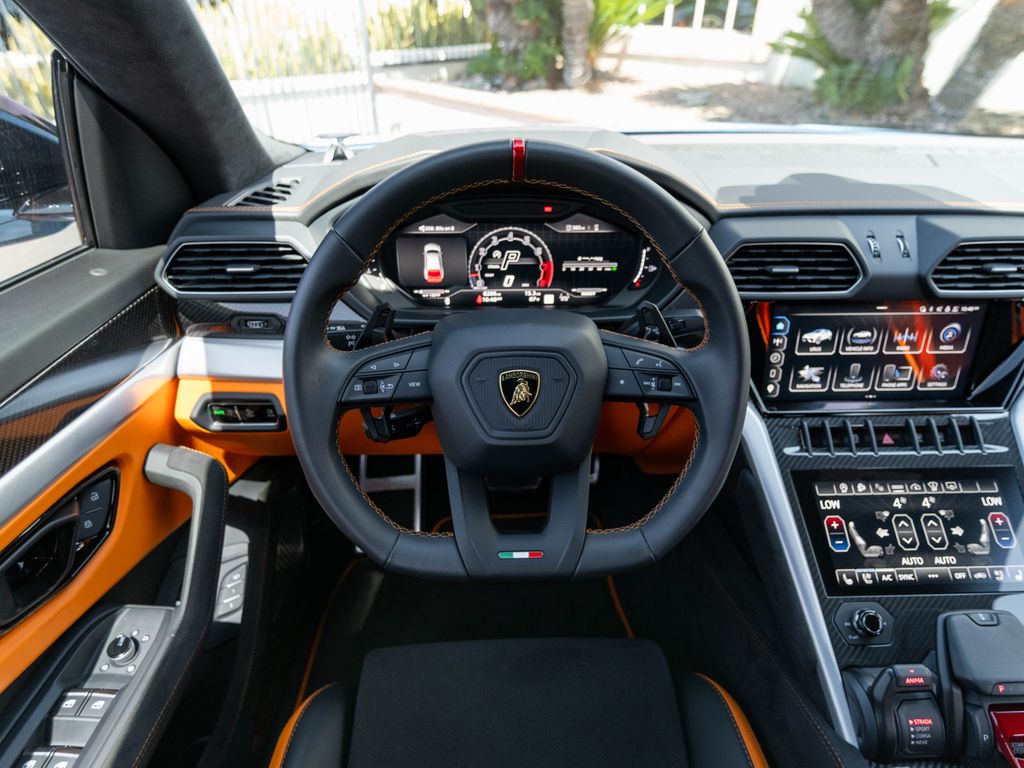 2024 Lamborghini Urus S - Photo 31