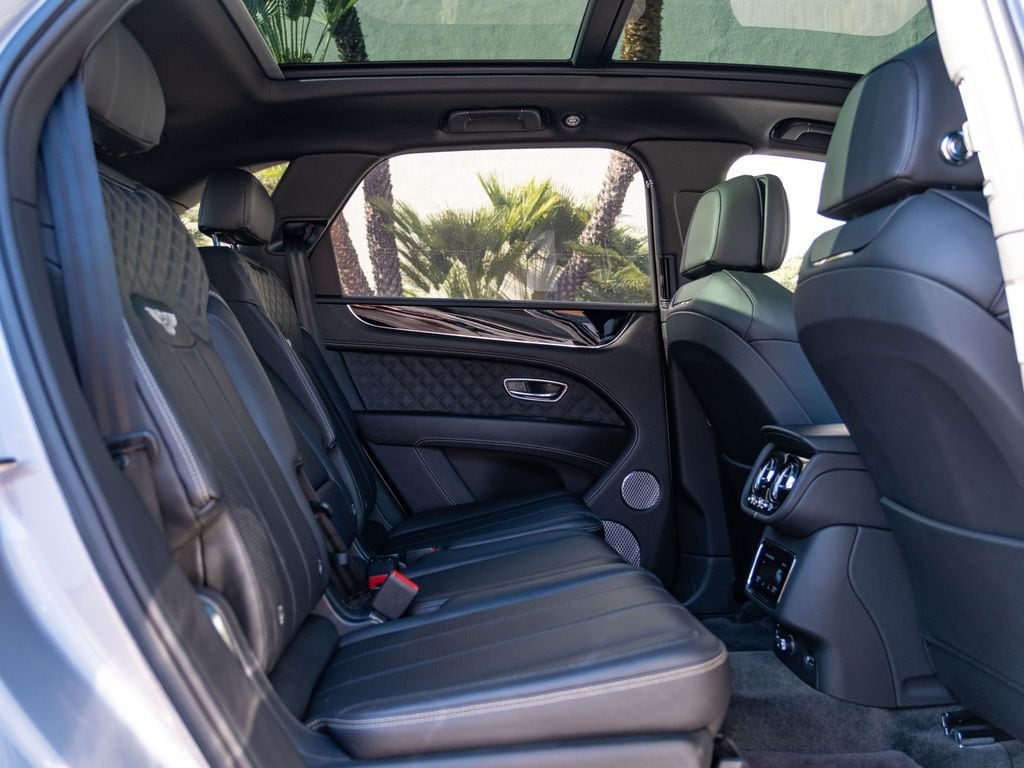 2021 Bentley Bentayga Speed - Photo 22