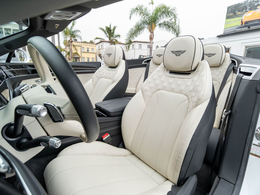 2024 Bentley Continental GTC Speed - Photo 12