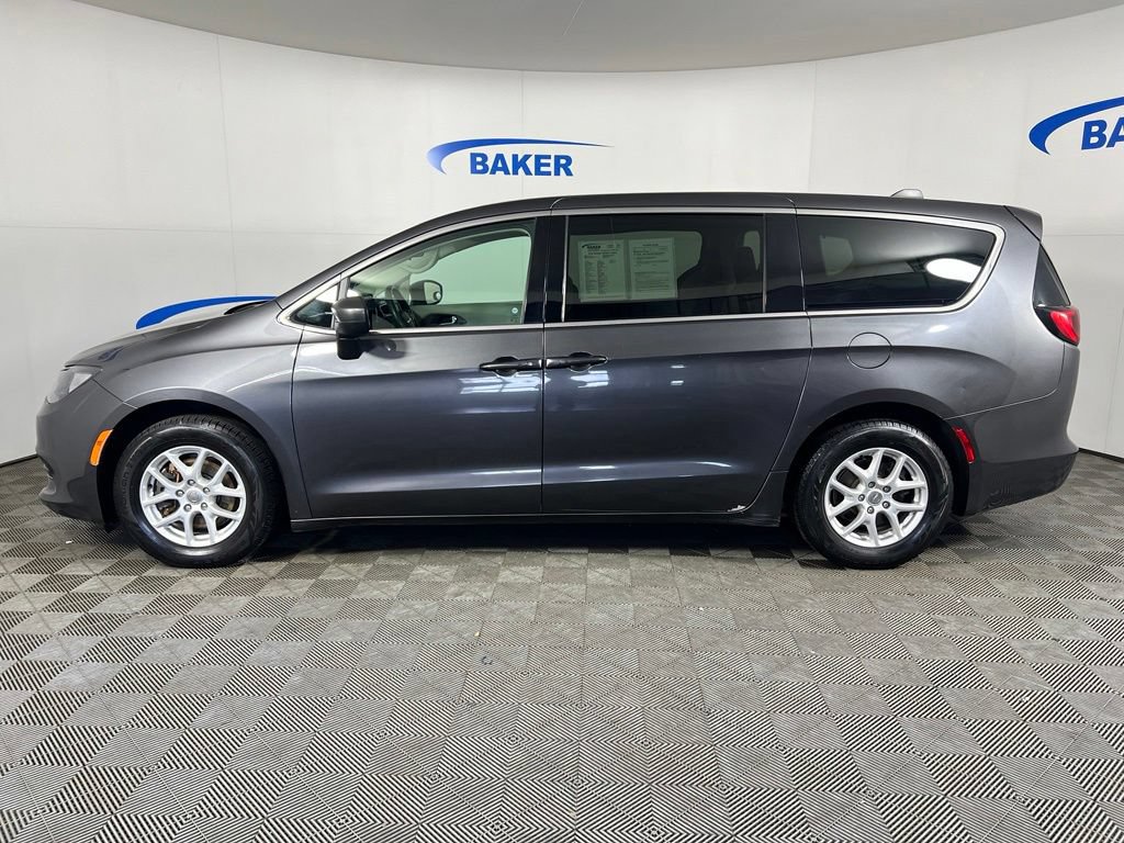 Used 2018 Chrysler Pacifica Touring with VIN 2C4RC1DG1JR332497 for sale in Coopersville, MI