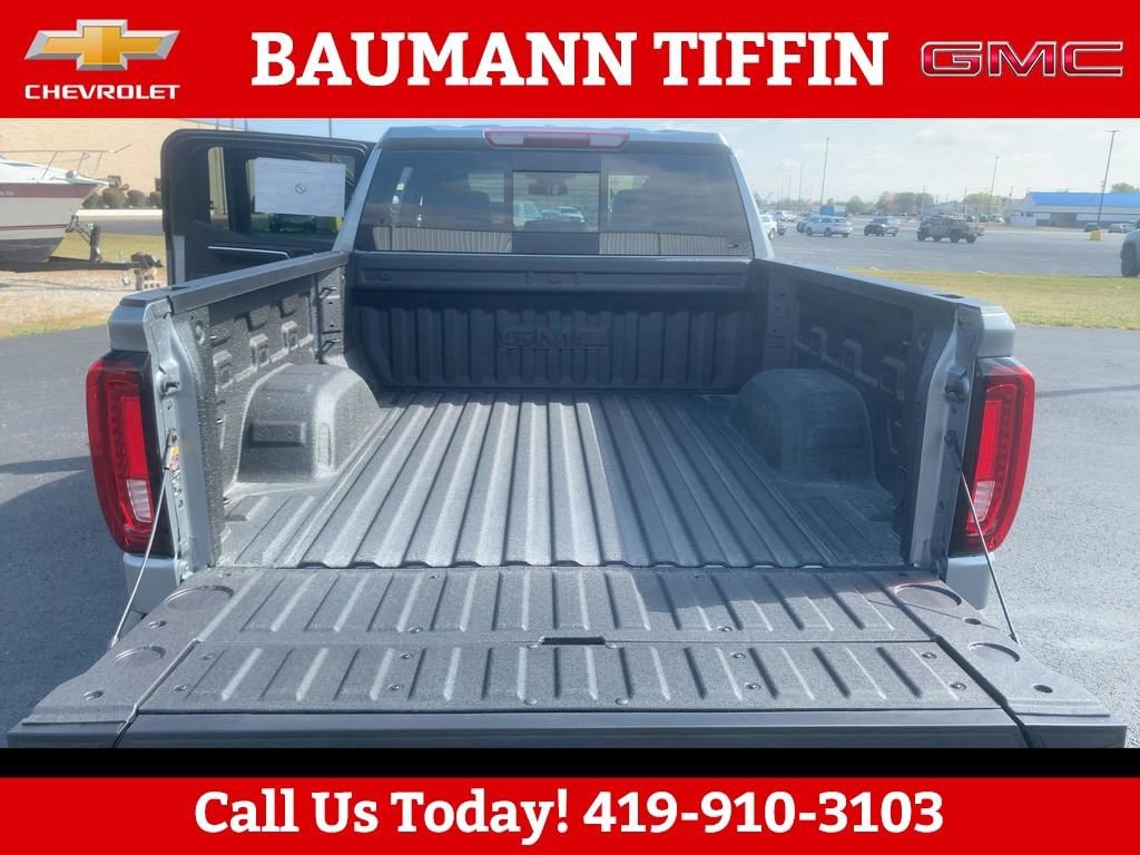 2026 GMC Sierra 1500 SLT - Photo 7