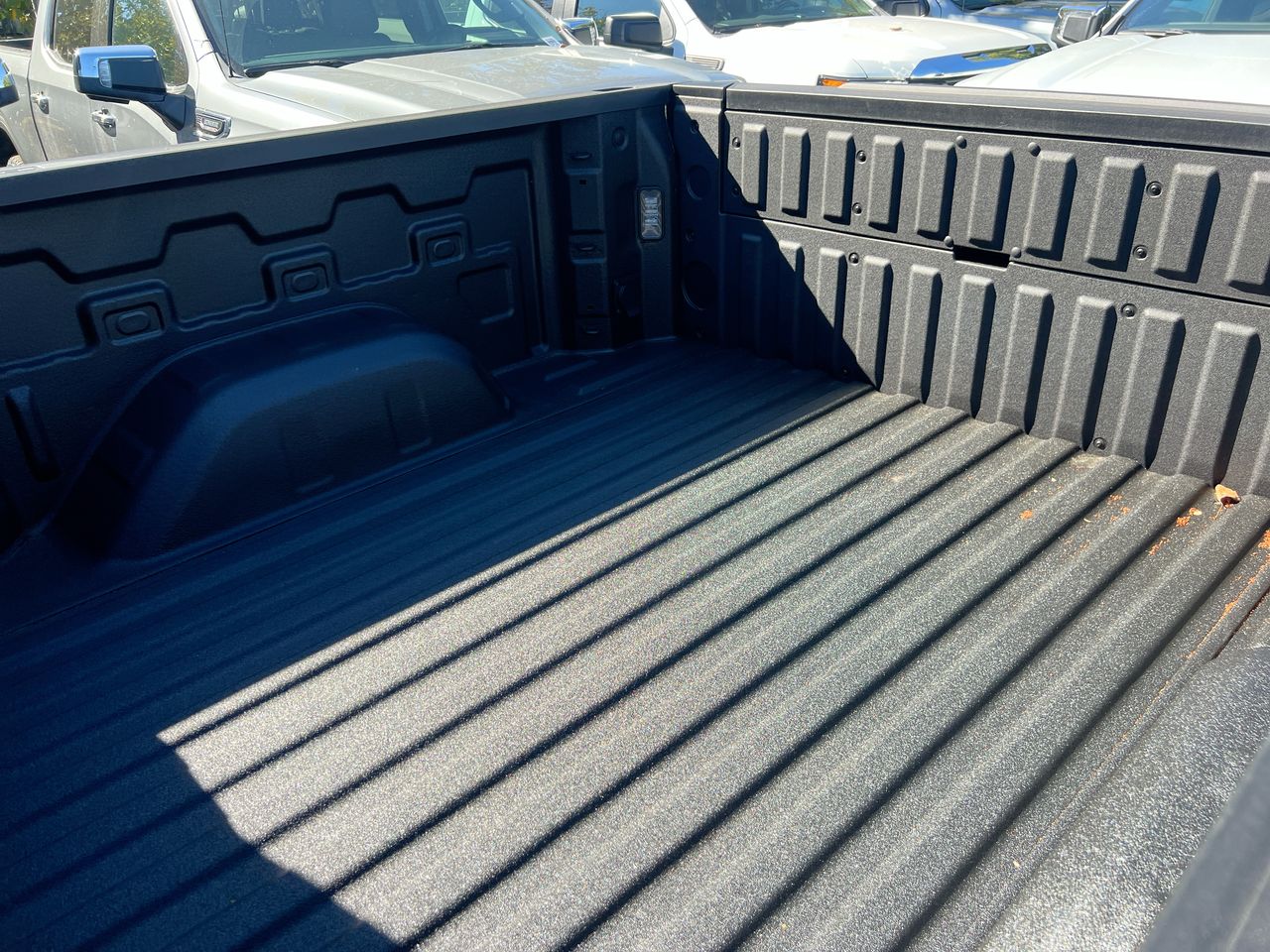2026 GMC Sierra 1500 SLT - Photo 16