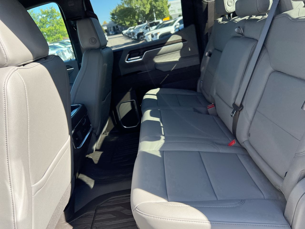 2026 GMC Sierra 1500 SLT - Photo 15