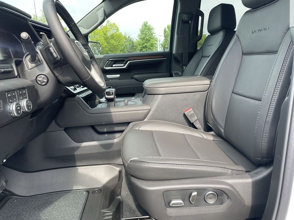 2026 GMC Sierra 1500 Denali - Photo 14