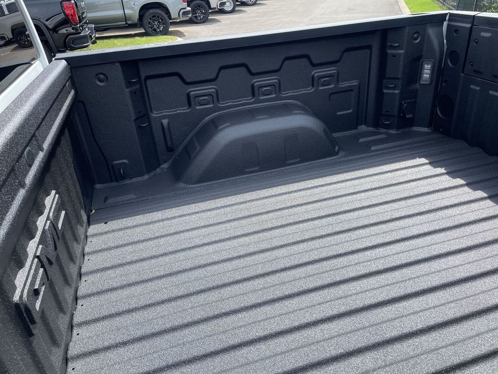 2026 GMC Sierra 1500 SLT - Photo 16