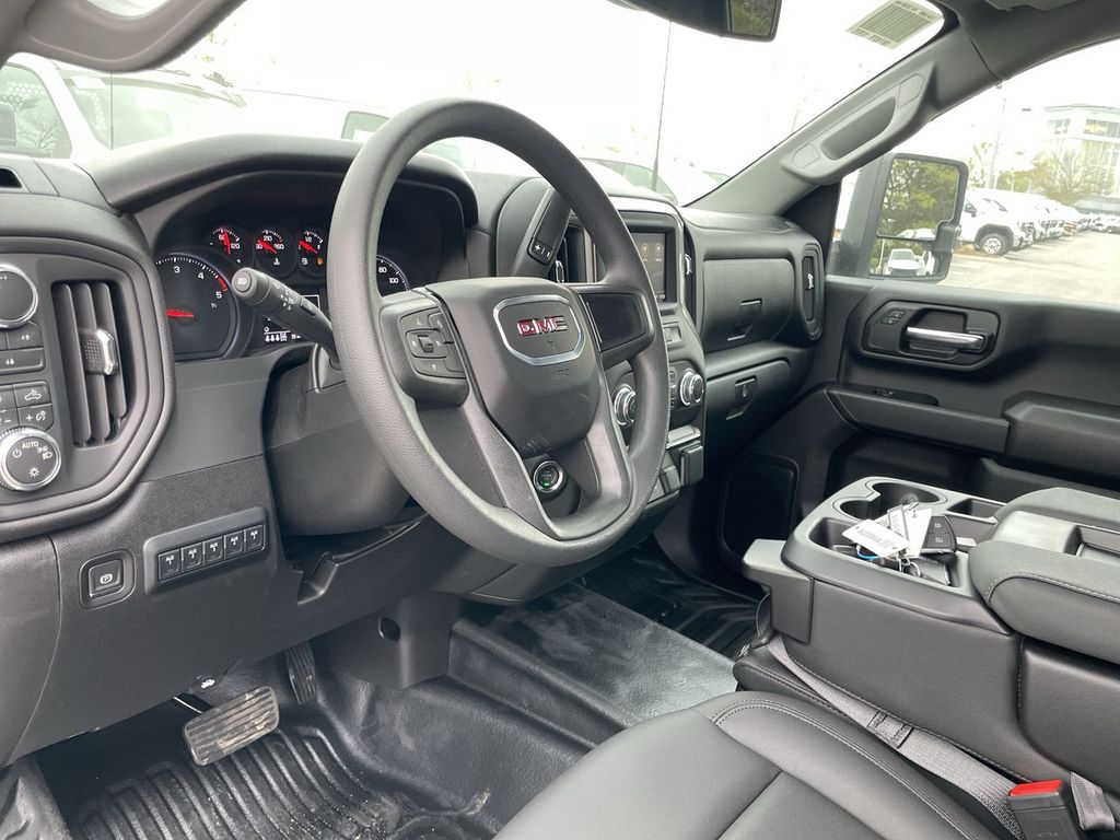 2026 GMC Sierra 3500 Chassis Cab Pro - Photo 16