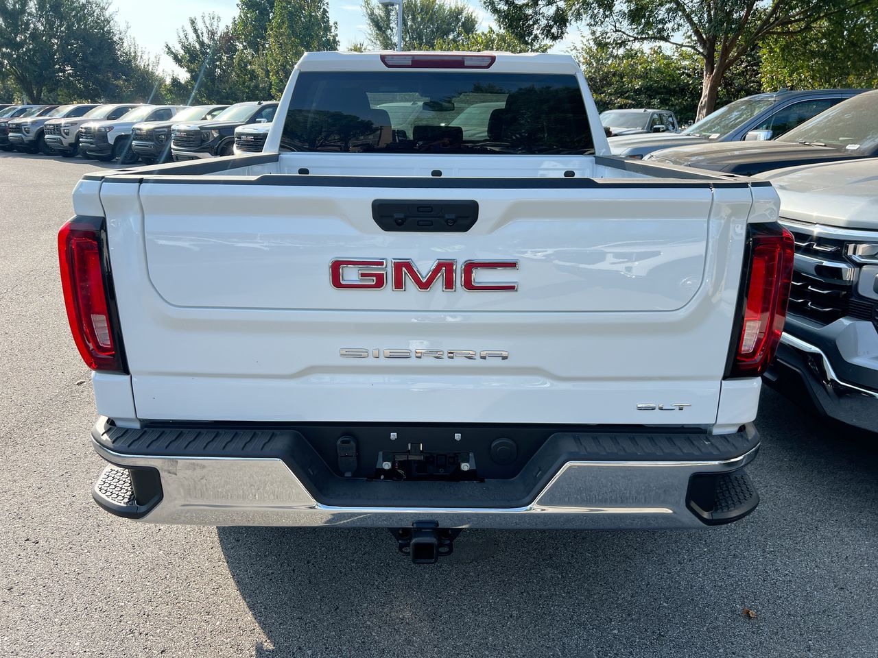 2026 GMC Sierra 1500 SLT - Photo 9