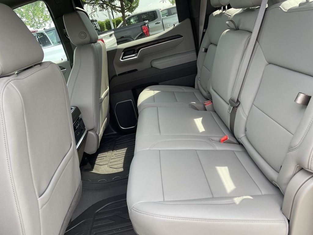 2026 GMC Sierra 1500 SLT - Photo 15
