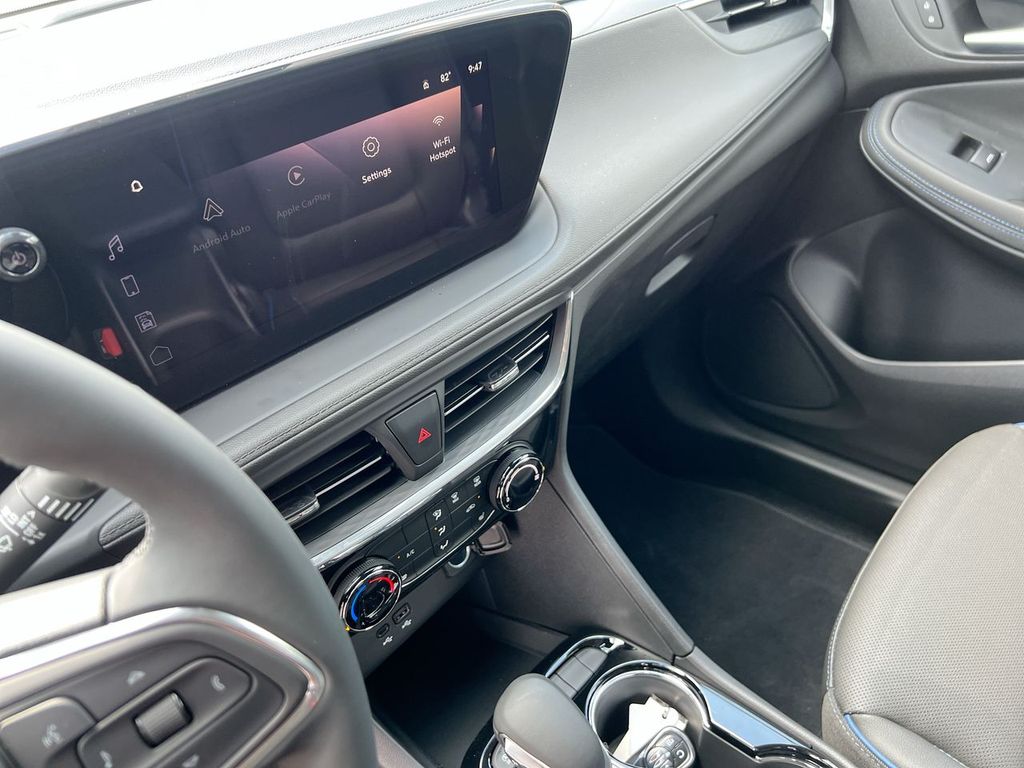 2026 Buick Encore GX Sport Touring - Photo 18