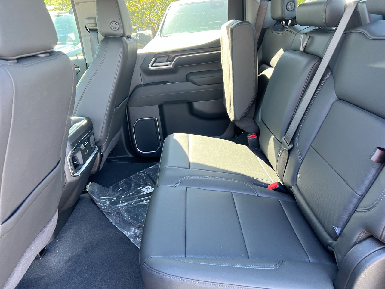 2026 GMC Sierra 1500 SLT - Photo 15