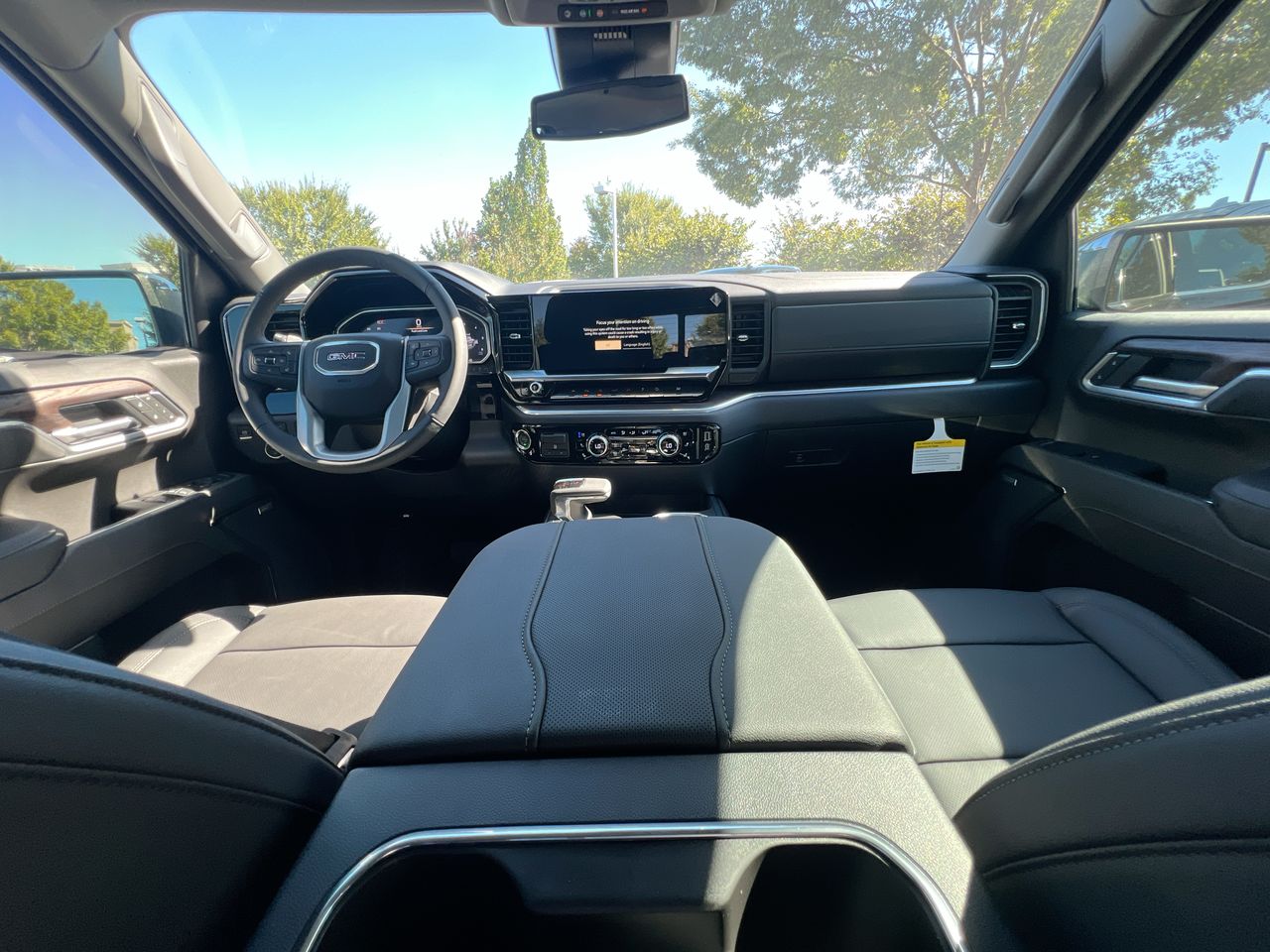 2026 GMC Sierra 1500 SLT - Photo 10