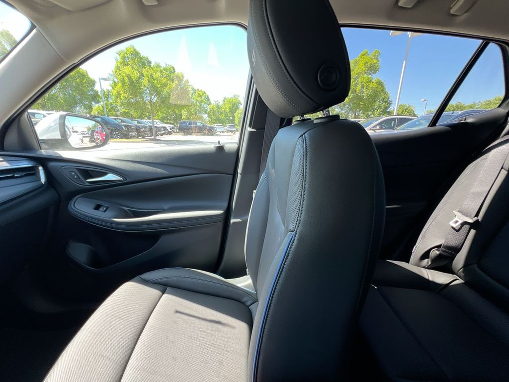 2026 Buick Encore GX Sport Touring - Photo 11