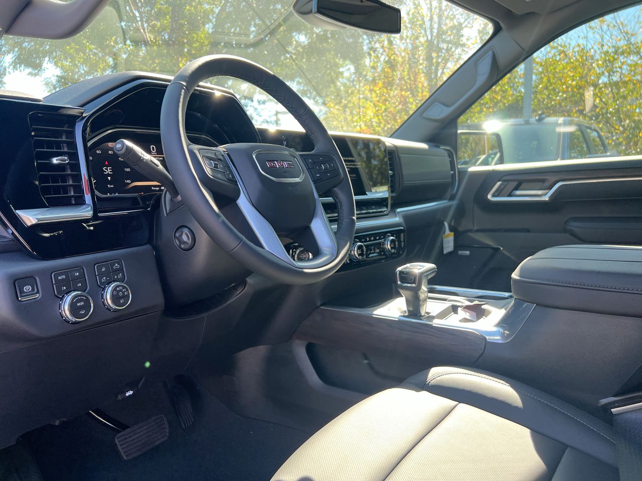 2026 GMC Sierra 1500 SLT - Photo 17