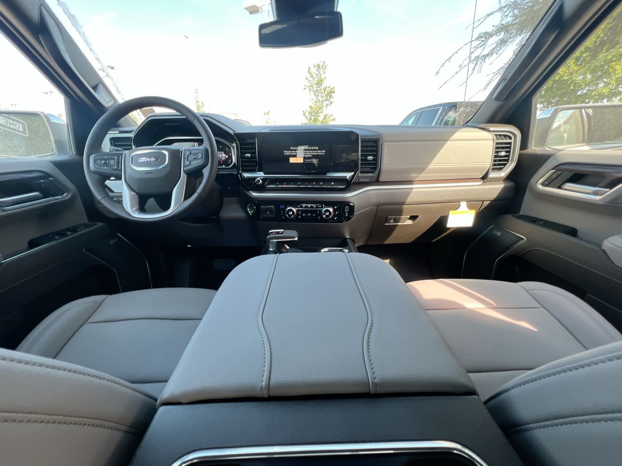 2026 GMC Sierra 1500 SLT - Photo 10
