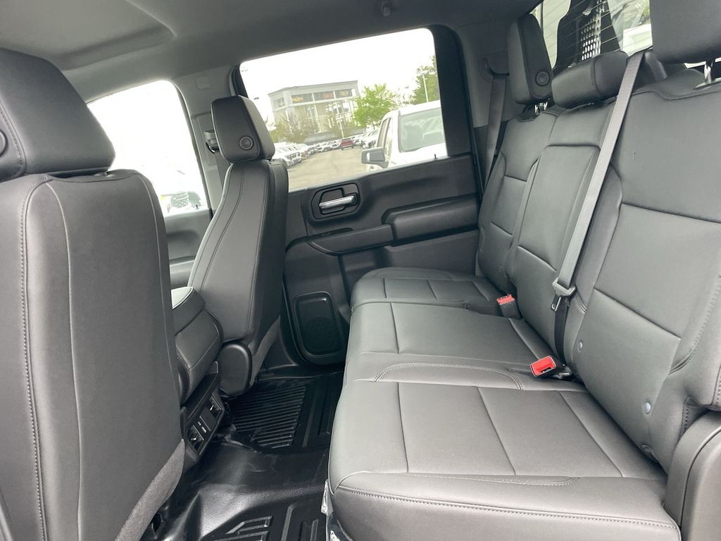 2026 GMC Sierra 3500 Chassis Cab Pro - Photo 14