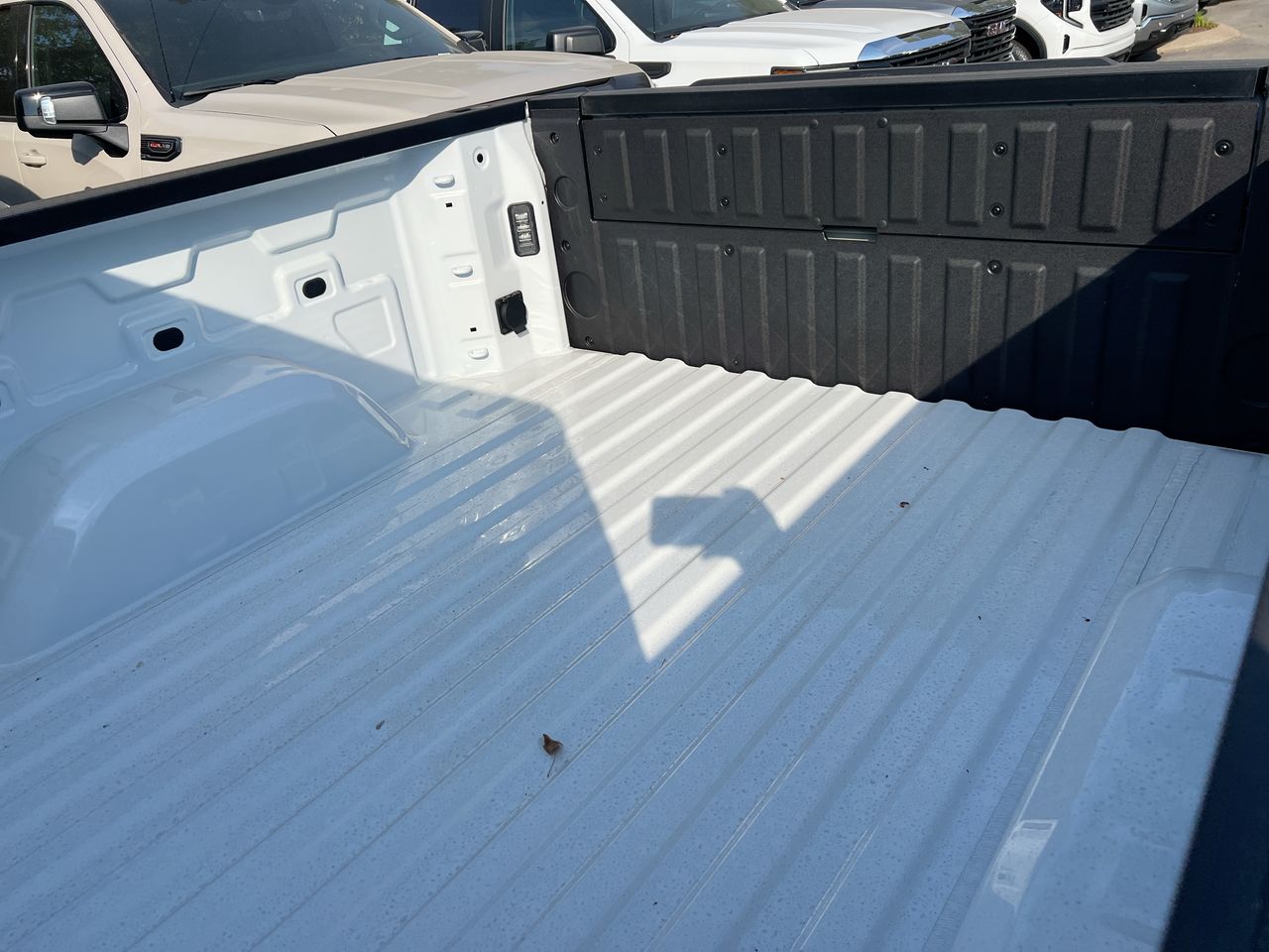 2026 GMC Sierra 1500 SLT - Photo 16