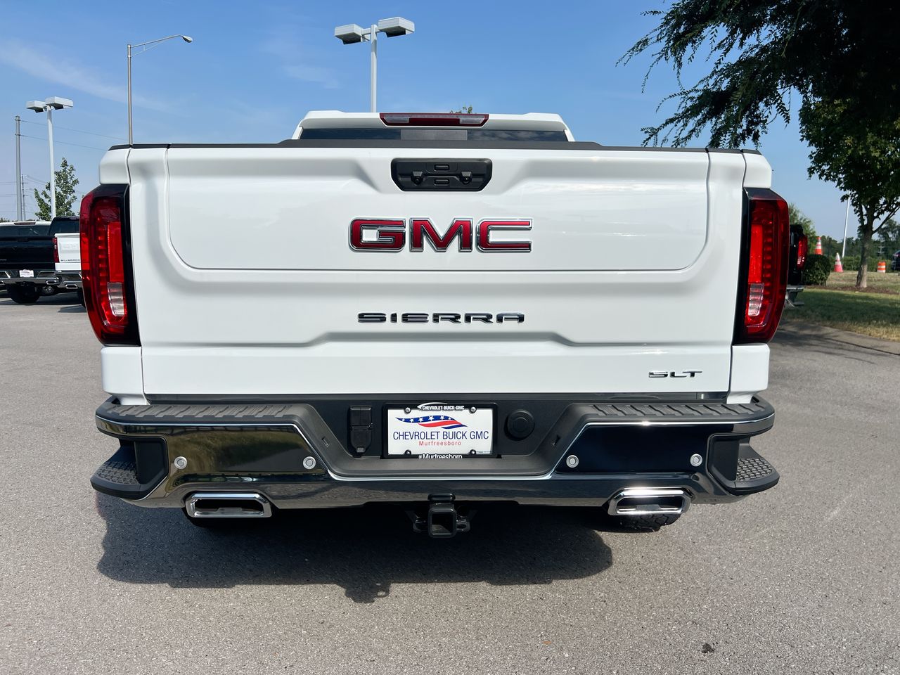 2026 GMC Sierra 1500 SLT - Photo 9