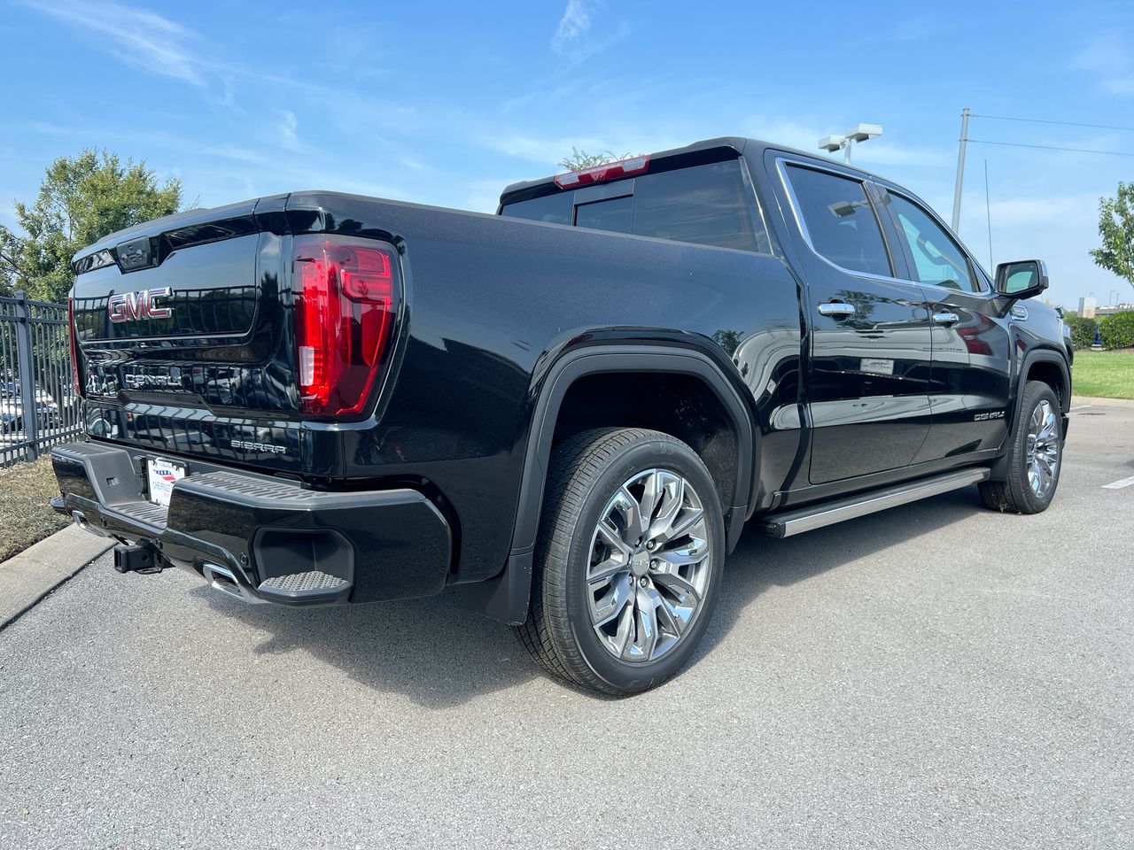 2026 GMC Sierra 1500 Denali - Photo 8