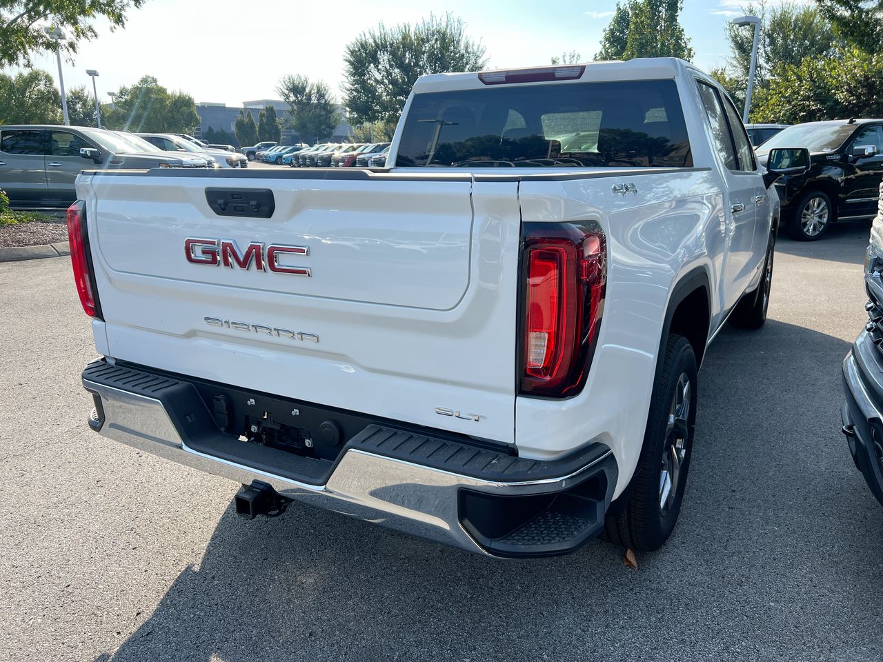 2026 GMC Sierra 1500 SLT - Photo 8