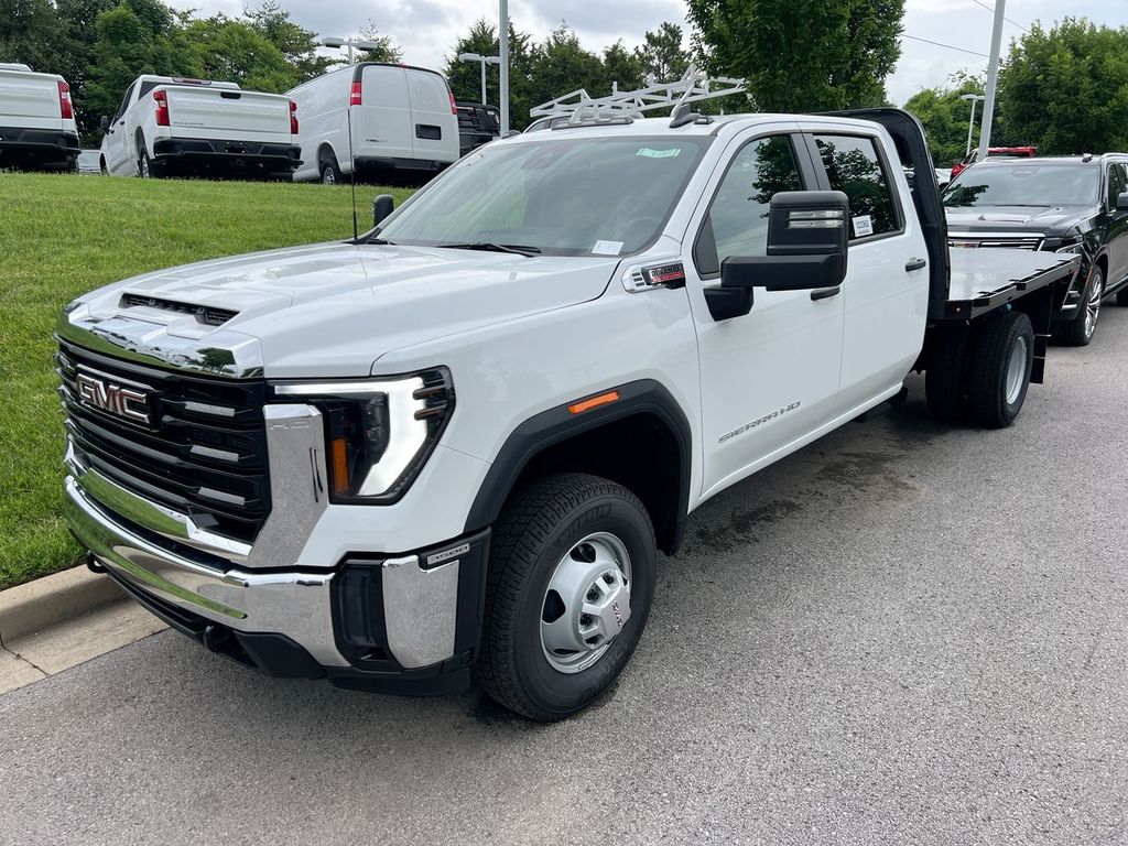 2026 GMC Sierra 3500 Chassis Cab Pro