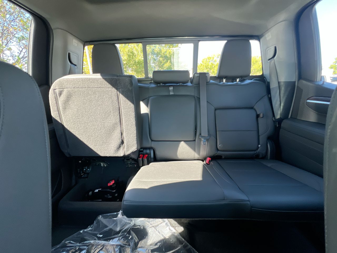 2026 GMC Sierra 1500 SLT - Photo 12