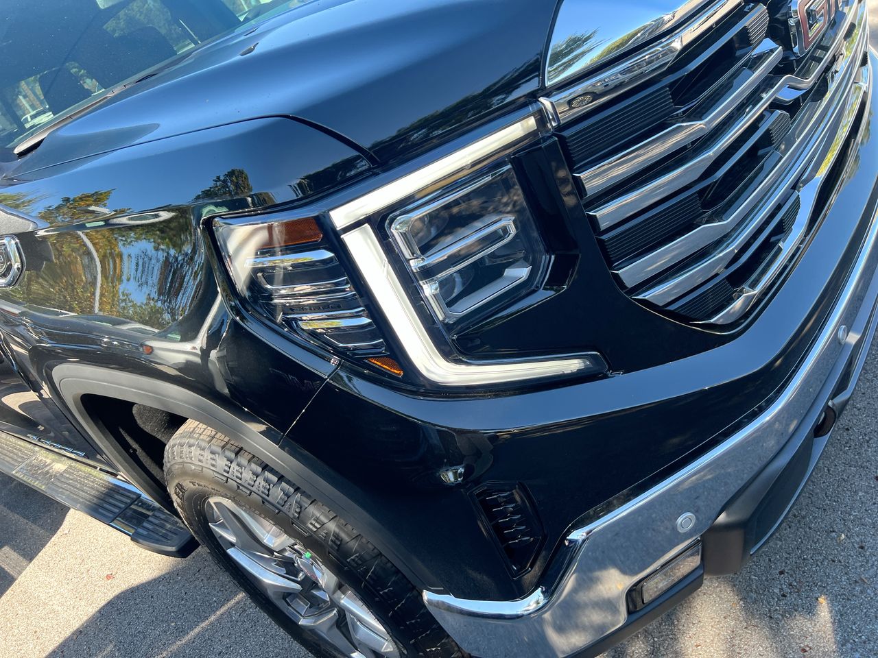 2026 GMC Sierra 1500 SLT - Photo 7